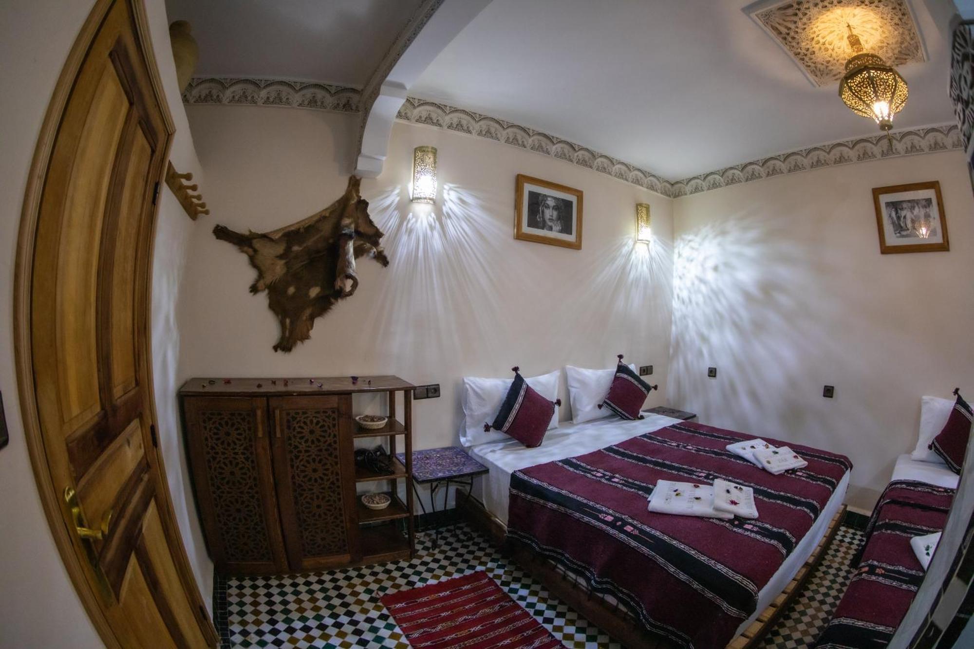 Отель Dar Alhaja Rahma Фес Экстерьер фото
