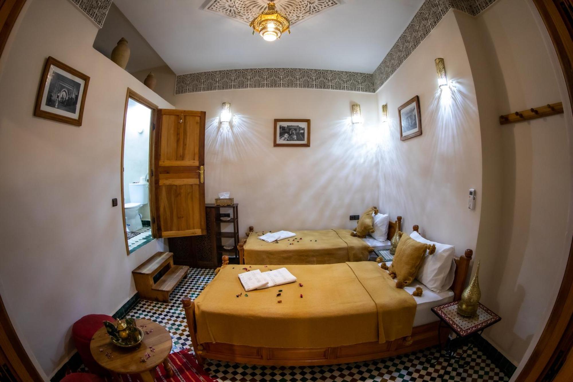 Отель Dar Alhaja Rahma Фес Экстерьер фото