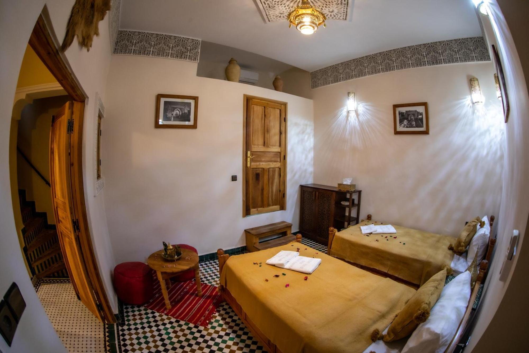 Отель Dar Alhaja Rahma Фес Экстерьер фото