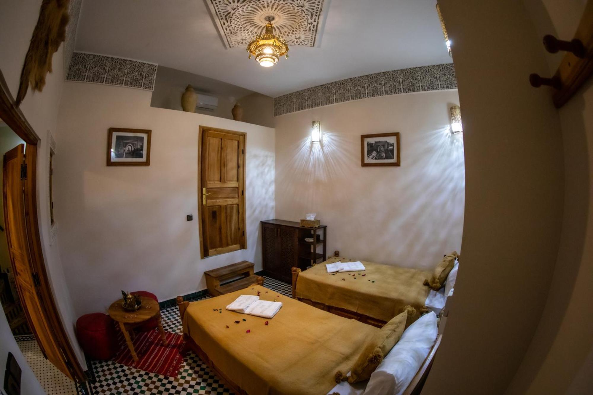 Отель Dar Alhaja Rahma Фес Экстерьер фото